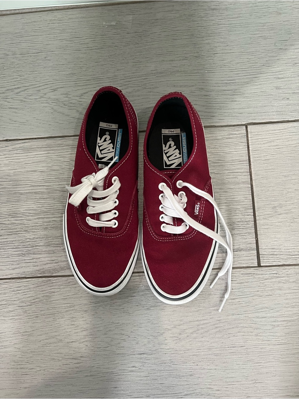 Vans womens Authentic Canvas Sneakers - Maroon with White
